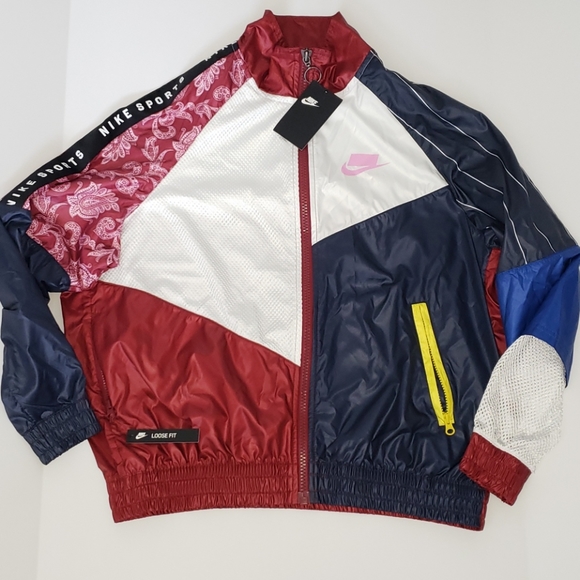 Nike Jackets & Blazers - 💥lowest💥Nike Women's Coat